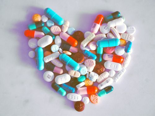 A compiled bunch of pills shaped into a heart